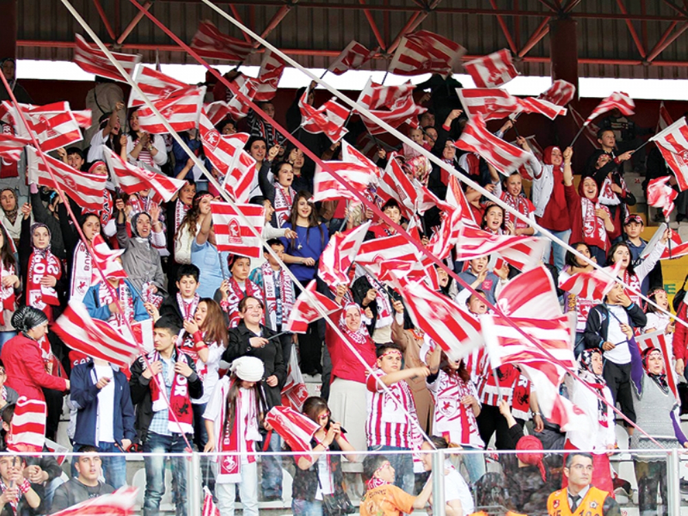 Kupada Kağıt Bilet Sevinci