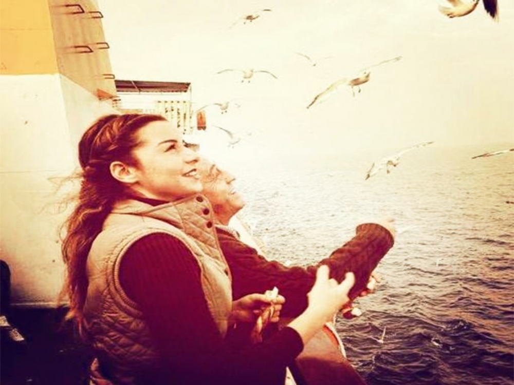 Ali Ağaoğlu, 37 Yaş Küçük Sevgilisiyle Gününü Gün Ediyor