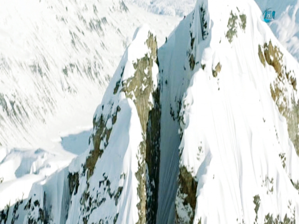 Metrelerce Yükseklikteki Dağ Oluğundan Böyle Kaydı