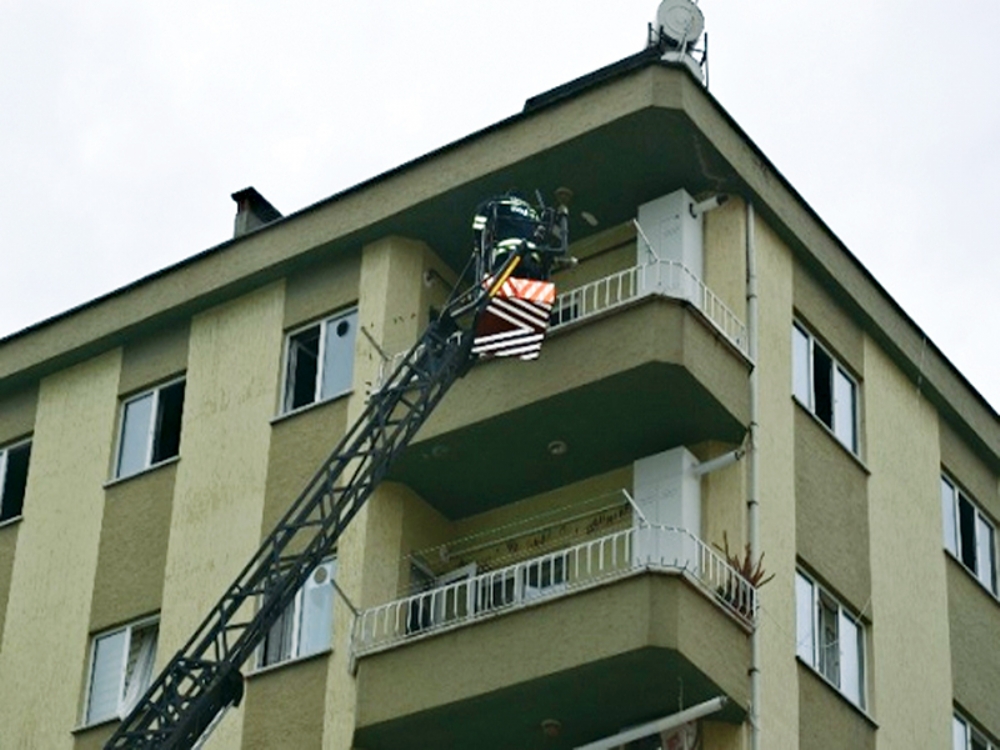 Bafra'da Yangın Korkuttu