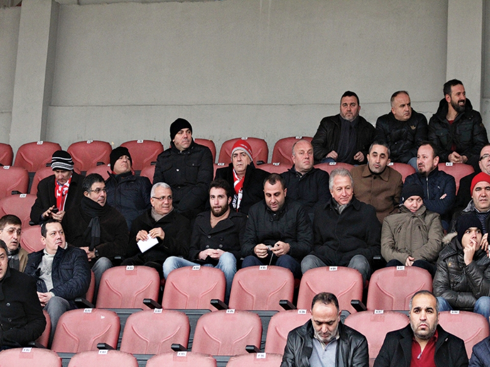 Yönetim Çıkarma Yaptı