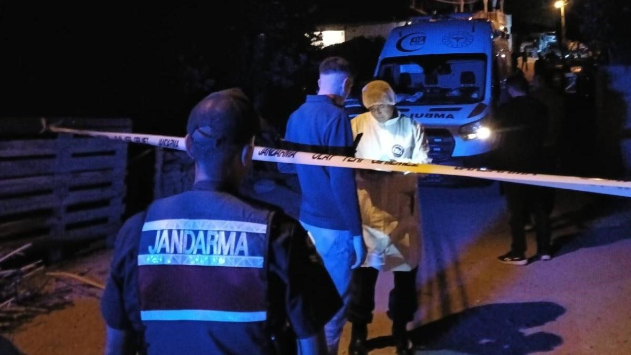 Aile faciası: 2 ölü, 2 yaralı