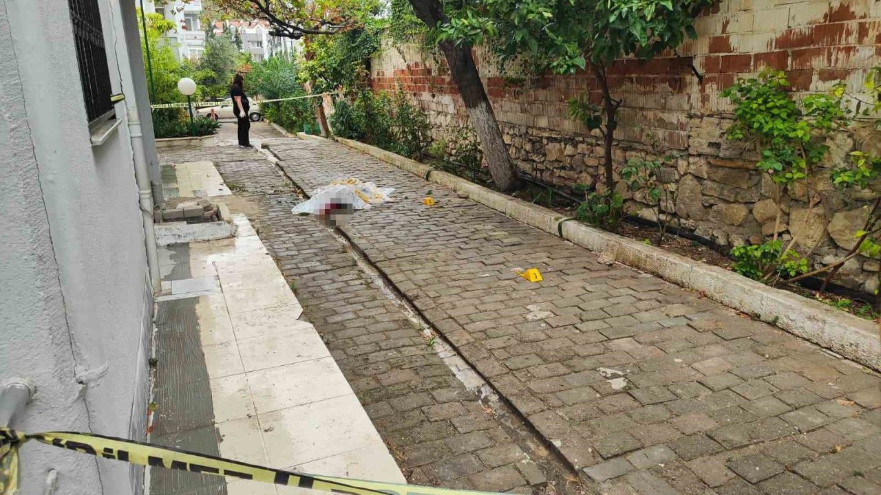 Evinin balkonundan düşen Ayça Ala hayatını kaybetti