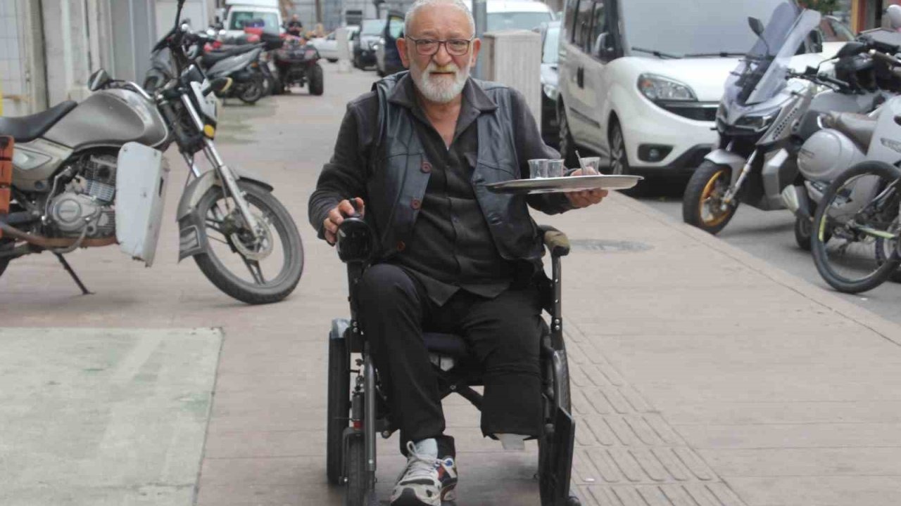 Kazada bacağını kaybetti, 50 yıllık mesleğini bırakmadı