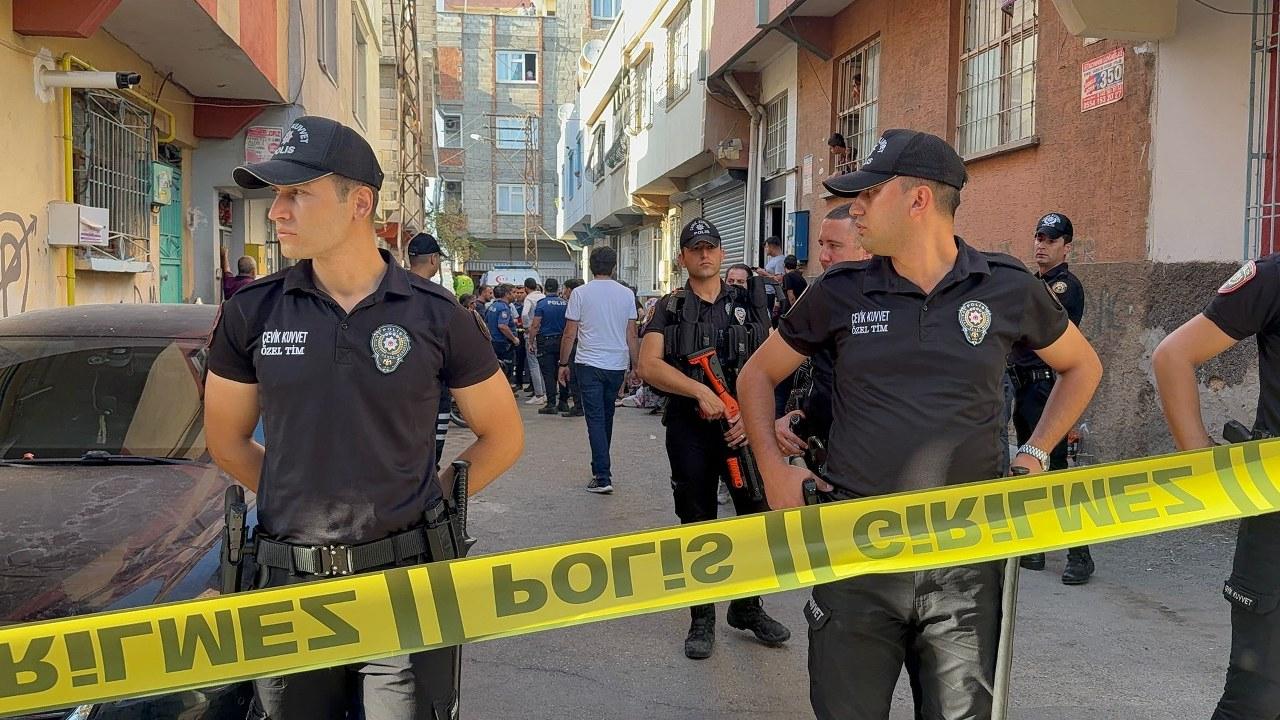 Koca dehşeti! Boşanma aşamasındaki eşini öldürüp intihar etti