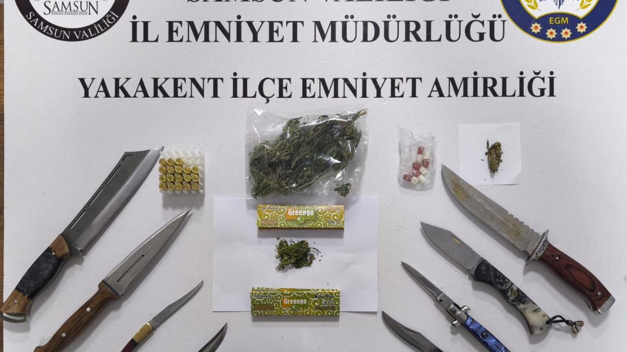 Samsun'da polis uygulamasında silah ve uyuşturucu ele geçirildi