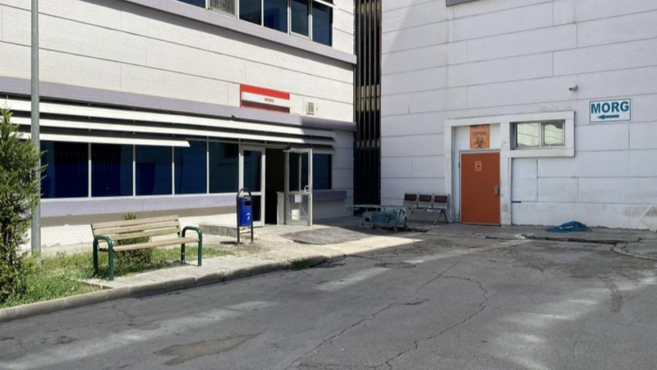 Alkol ve uyuşturucu nedeniyle hayatını kaybetti