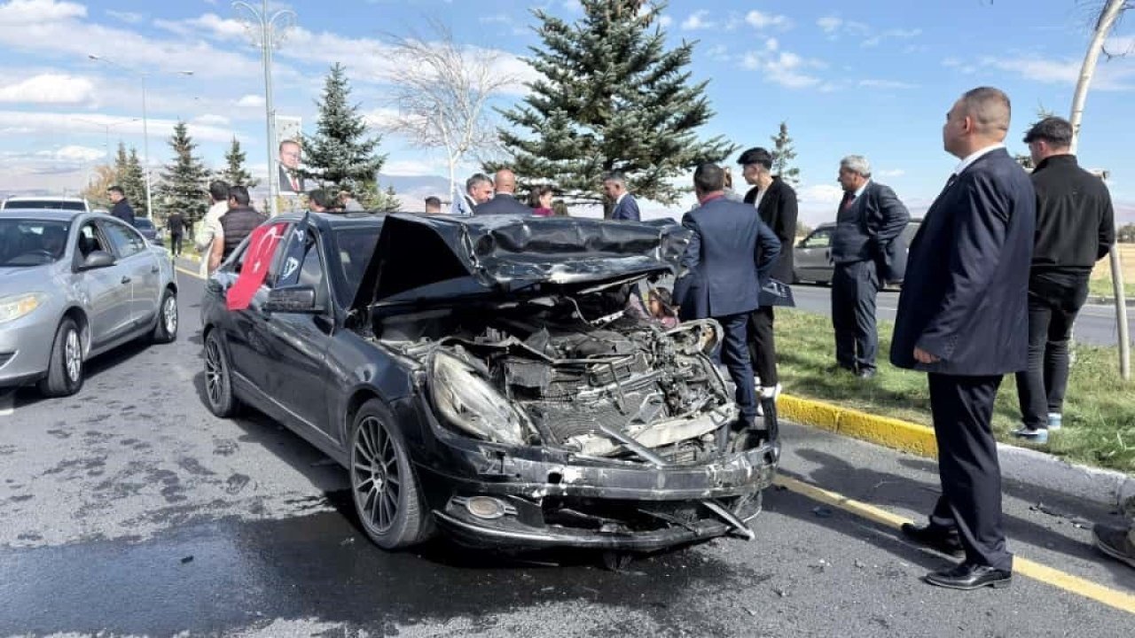 Anahtar Parti konvoyunda trafik kazası