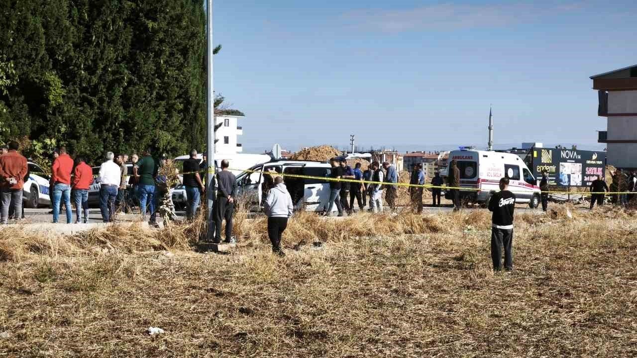 Araca silahlı saldırı: 1 ölü, 1 yaralı