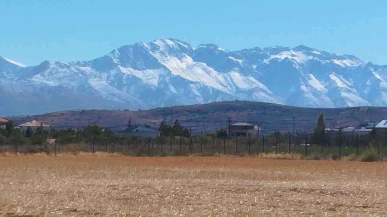 Binboğa Dağı beyaza büründü