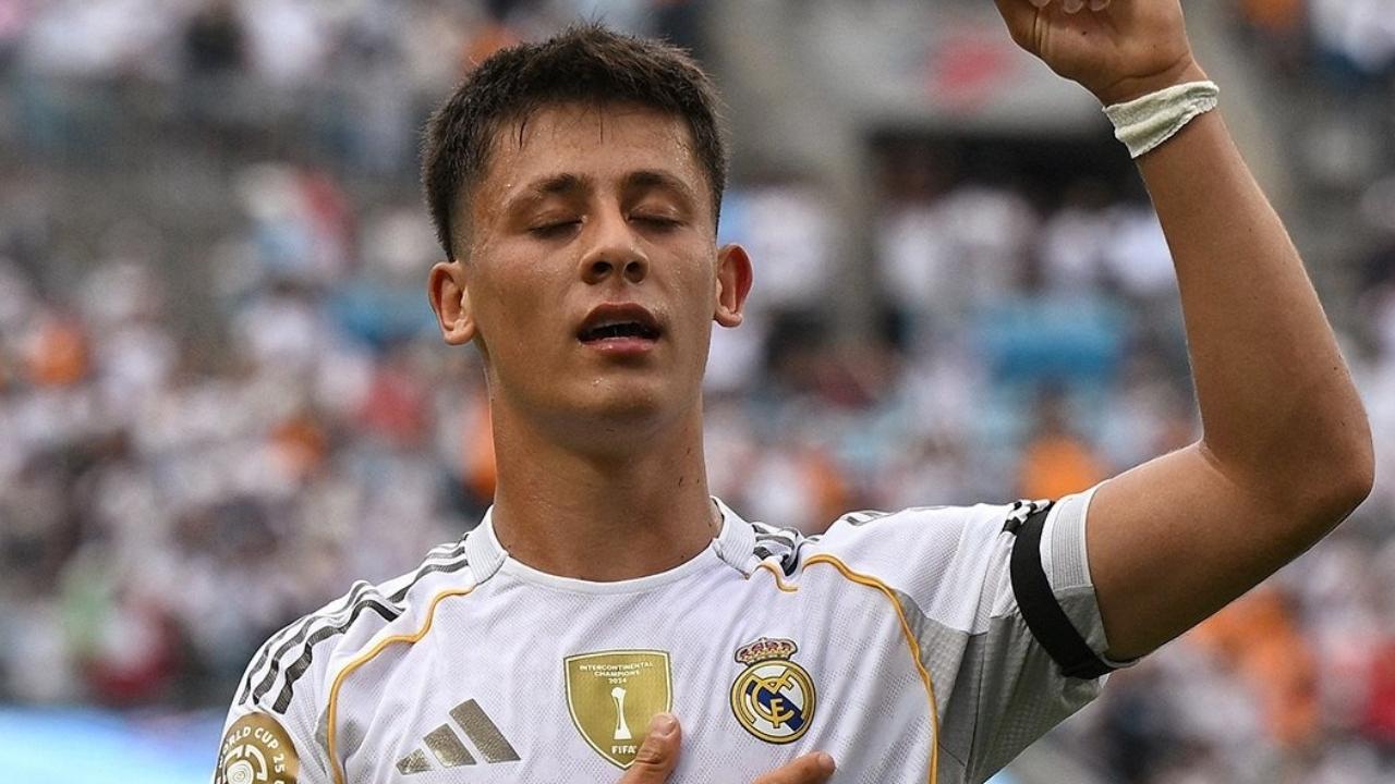 Dünya devi Arda Güler'i istedi, aldığı cevapla anında masadan kalktı: Florentino Perez devreye girdi!