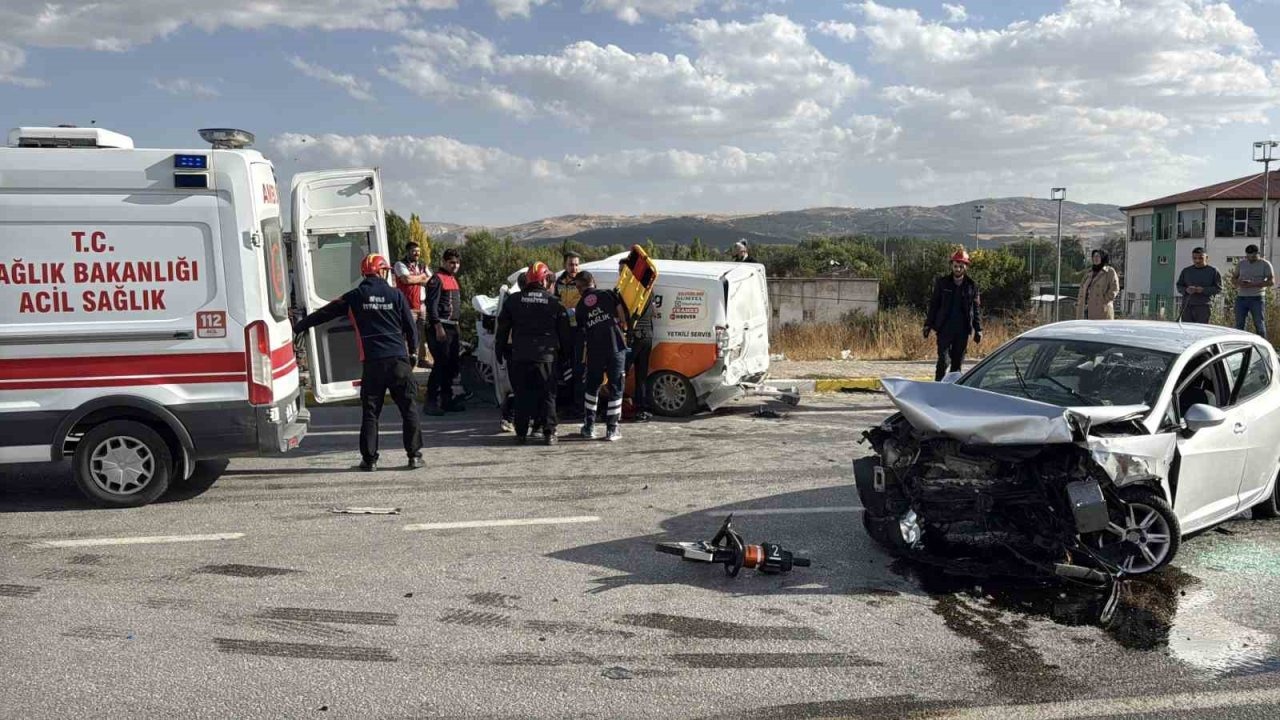 Feci kaza: 1 ölü, 2’si çocuk 4 yaralı