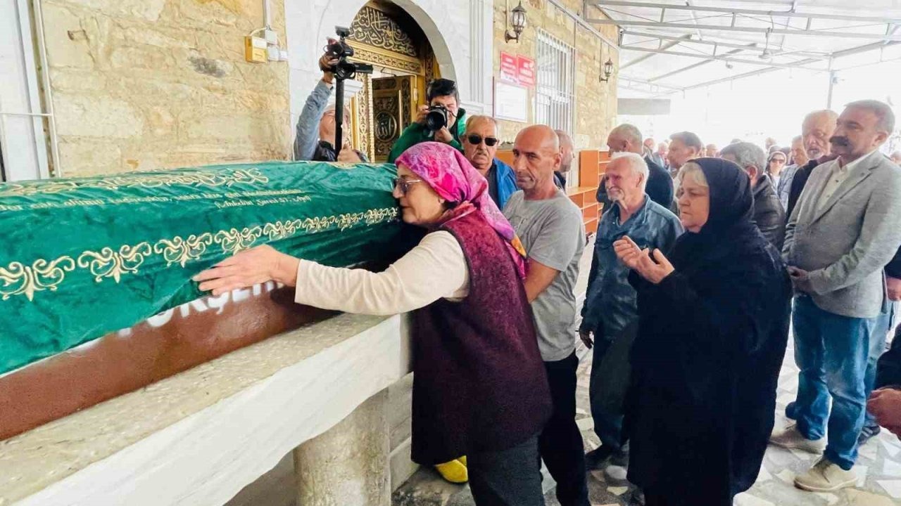 Foça’daki selde hayatını kaybeden şahıs toprağa verildi