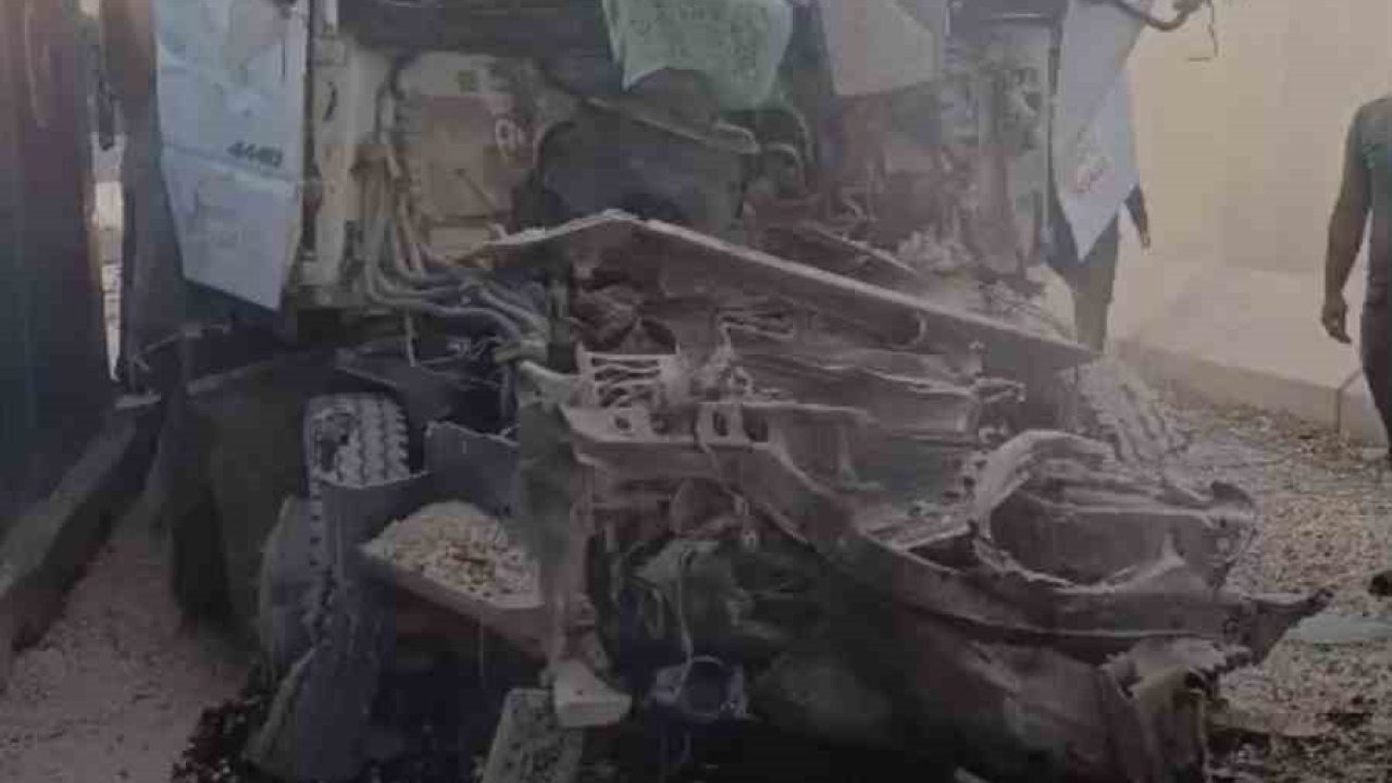 Freni patlayan kamyon, hafriyat kamyonuna çarptı: 1 ölü