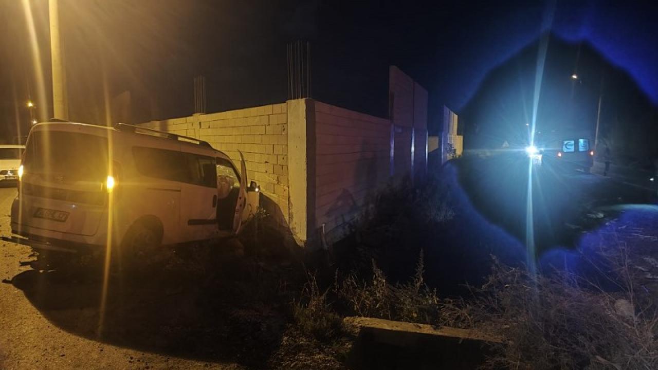 İki araç çarpıştı! 1 ölü, 2 yaralı