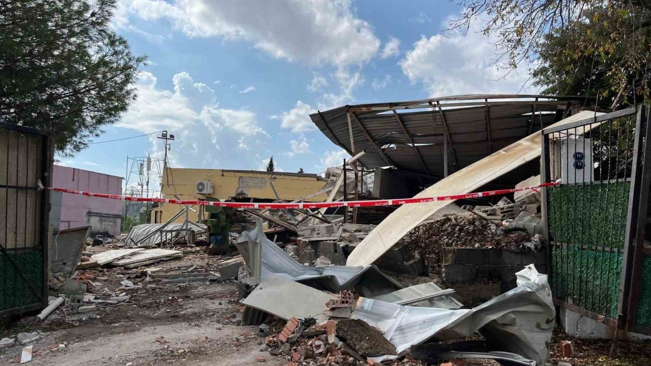 İzmir’de tüp patlaması: 1’i ağır 2 yaralı