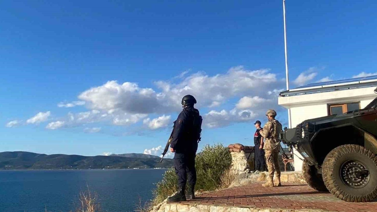 Jandarmadan operasyon: 32 düzensiz göçmen yakalandı