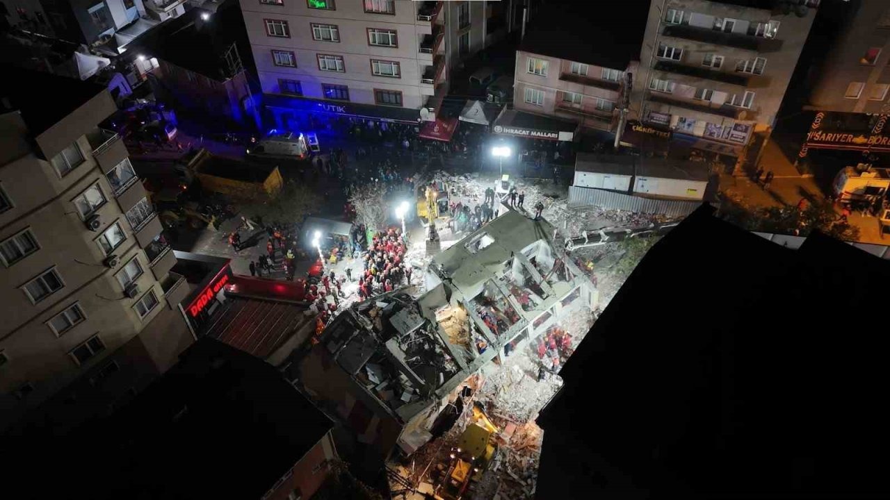 Kocaeli’de enkaz başında hummalı çalışma sürüyor