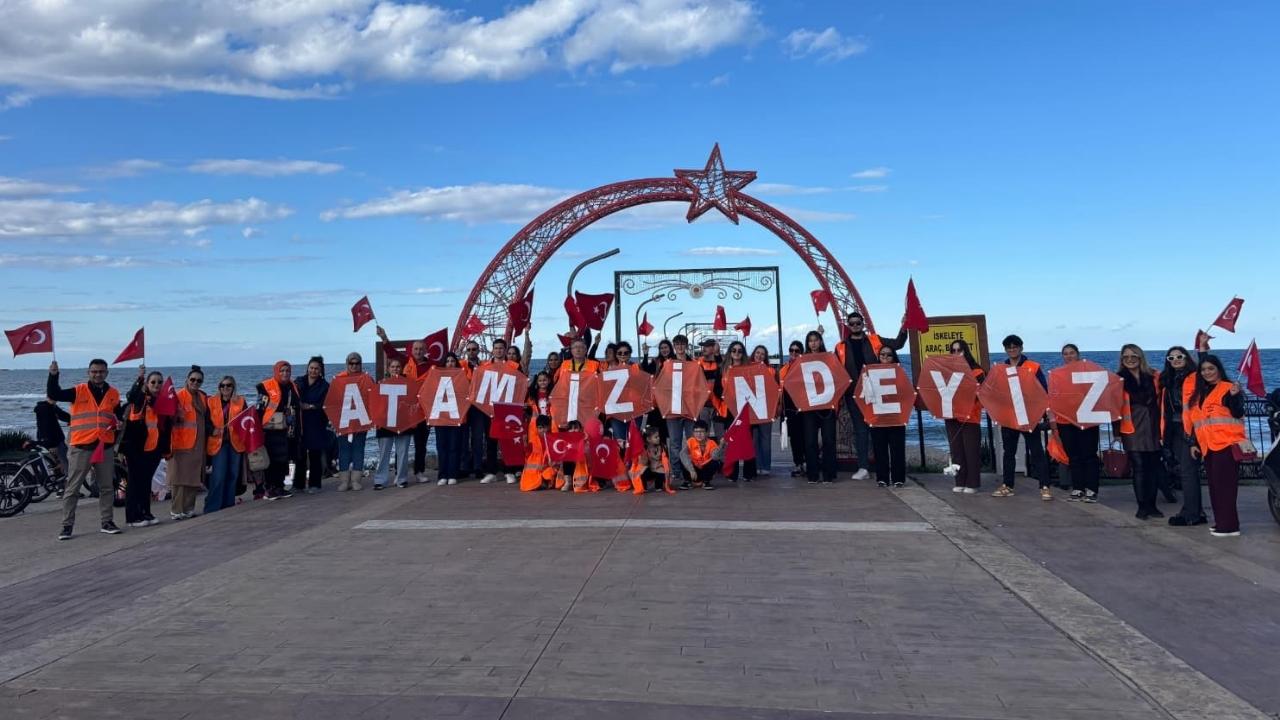 LÖSEV Samsun'da Cumhuriyet coşkusunu gökyüzüne taşıdı