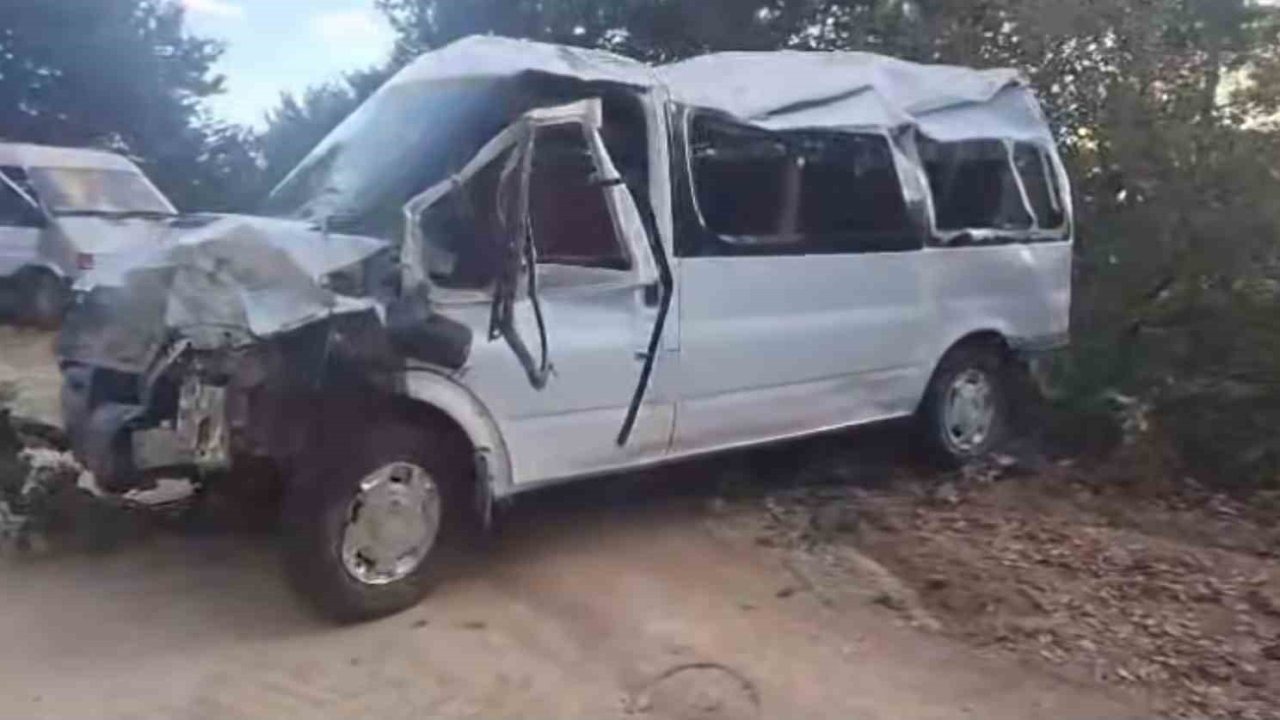 Ordu’da minibüs şarampole devrildi: 11 yaralı