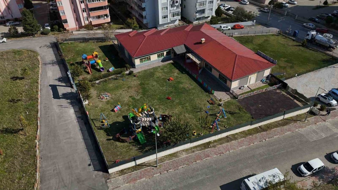 Özel kreşin öğretmeni çocuğa felaketi yaşattı