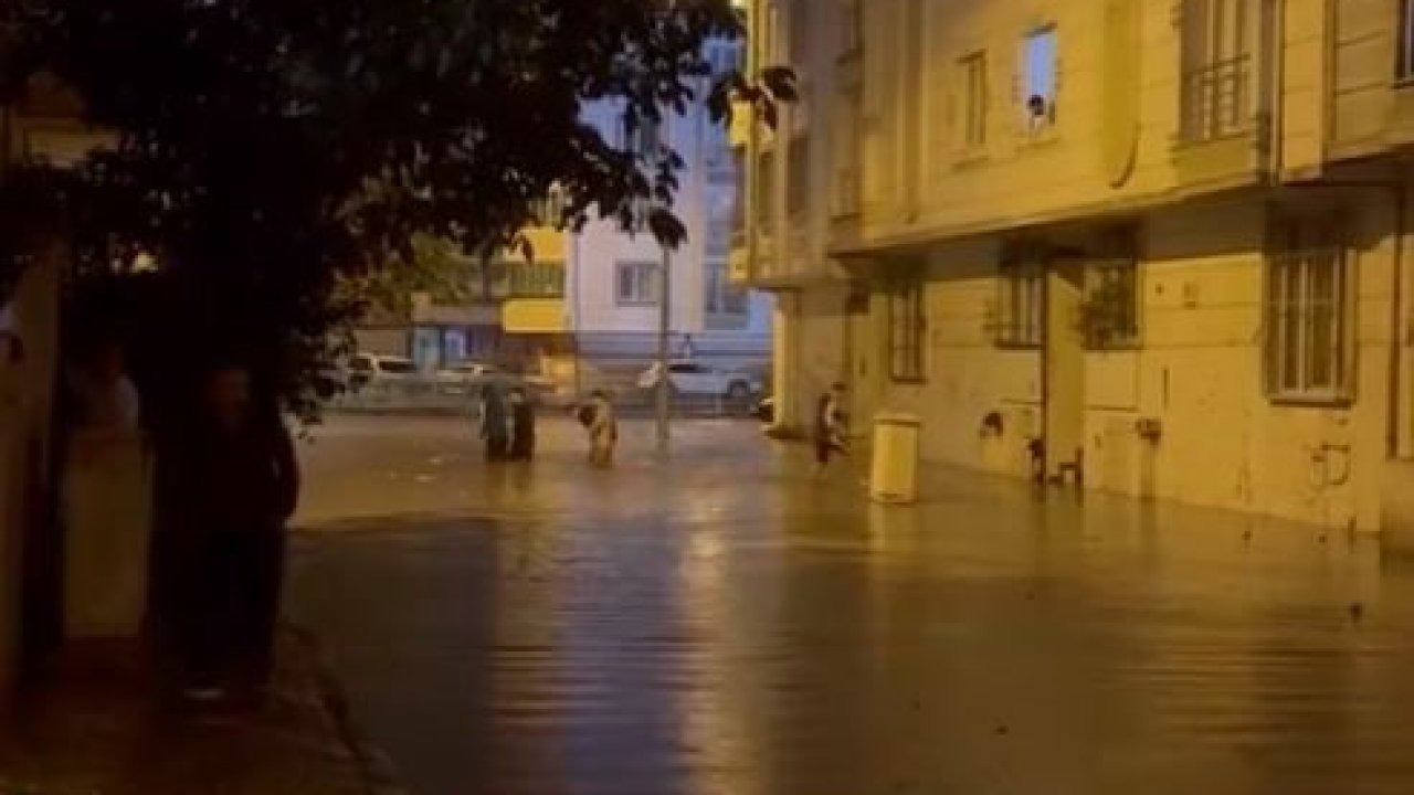 Sağanak vurdu: Yollar göle döndü, evleri su bastı