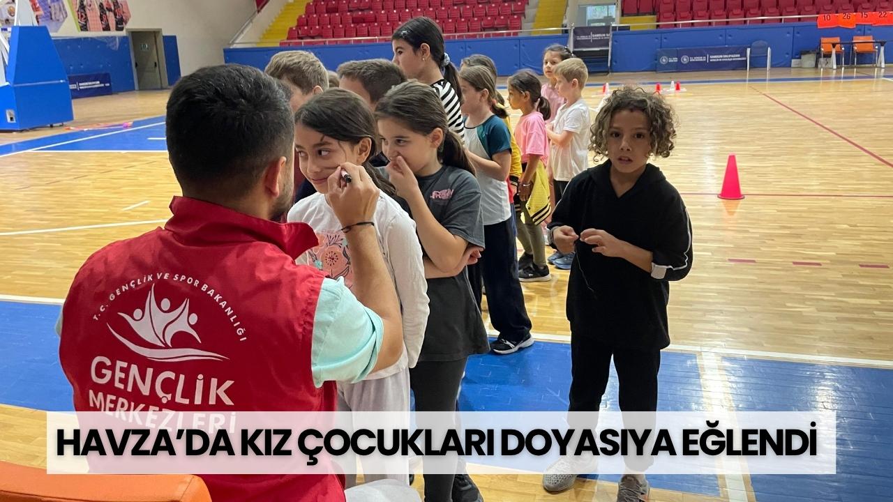 Salıpazarı'nda Dünya Kız Çocukları Günü kutlandı