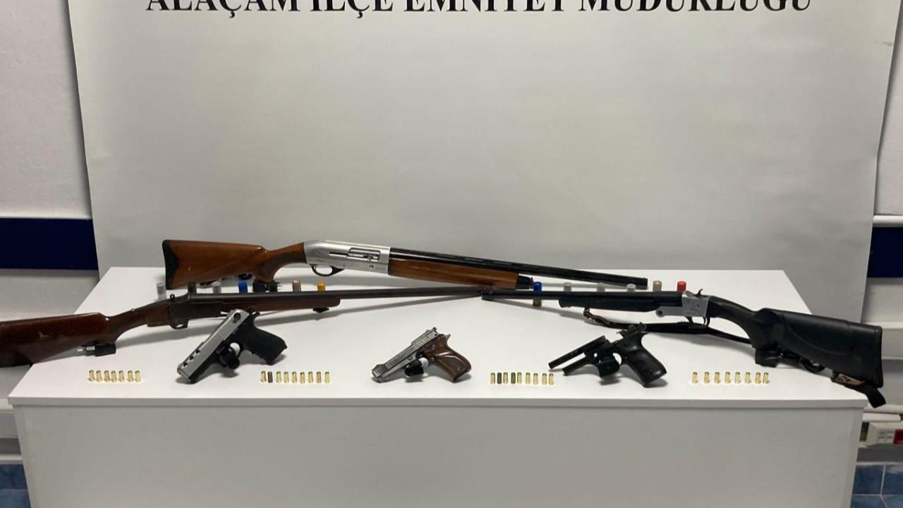 Samsun Alaçam’da ruhsatsız silah ve çalıntı motosiklet operasyonu