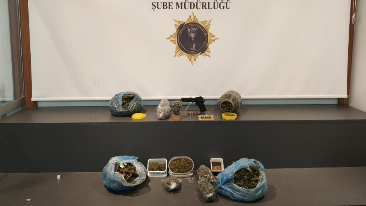 Samsun'da çatı katında uyuşturucu ve silah ele geçirildi