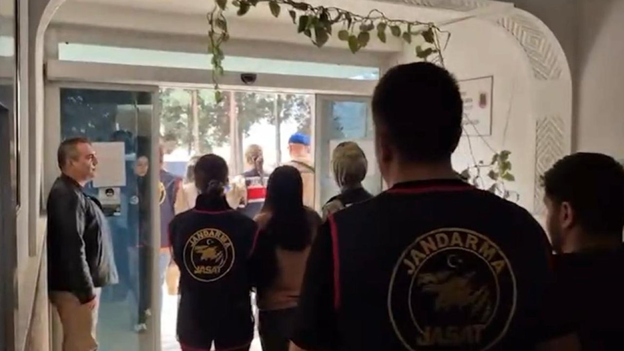 Tarlada yanmış cesedin sırrı ’3 anahtar’ ile çözüldü