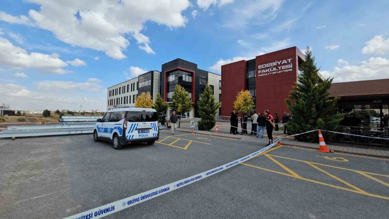 Üniversitede cinayet: Fakülte önünde eski eşi tarafından vurulan kadın öldü