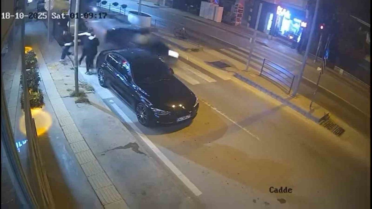 Yaya geçidinden geçerken ölümden döndüler