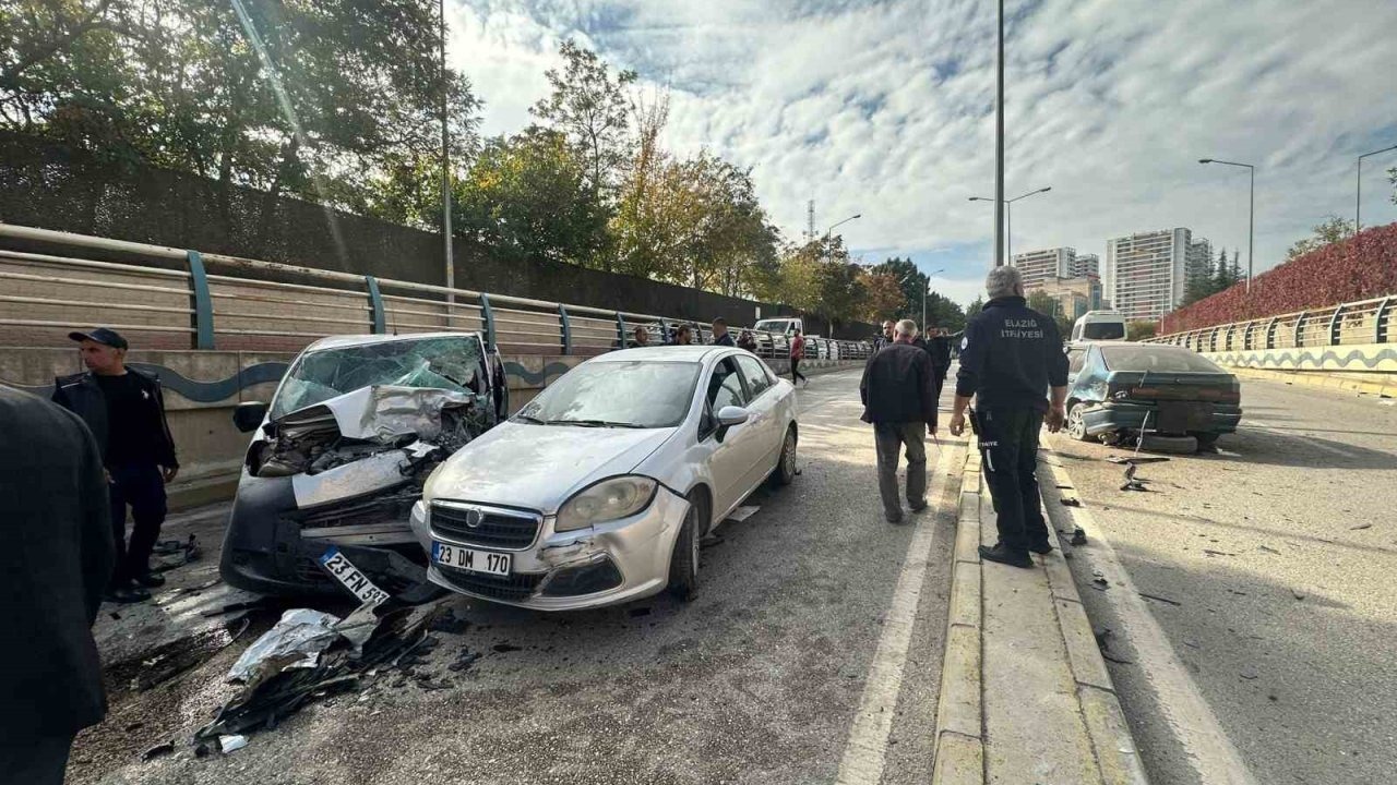 Zincirleme trafik kazası: 1 ölü, 4 yaralı