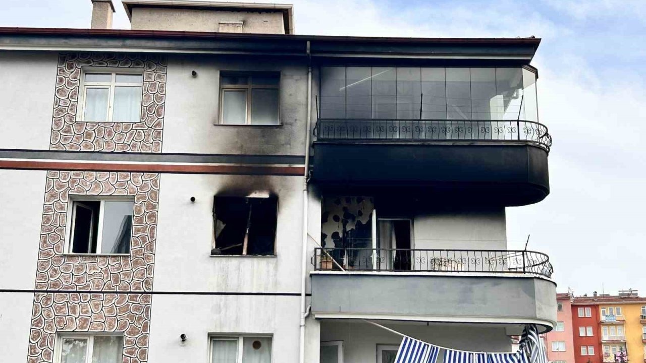 Ankara’da 4 katlı binada patlama: Hasarın boyutu gün aydınlanınca ortaya çıktı