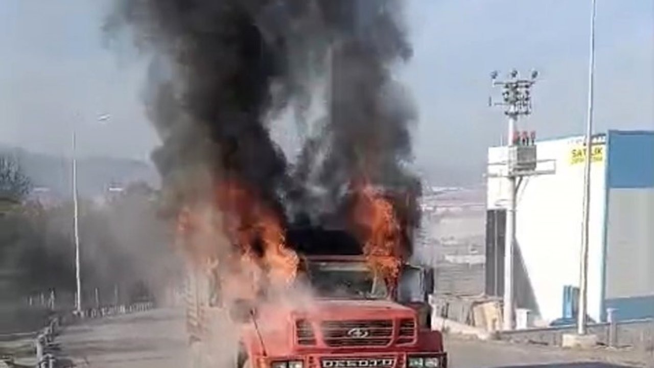 Aynı noktada yarım saat arayla iki kamyon yandı