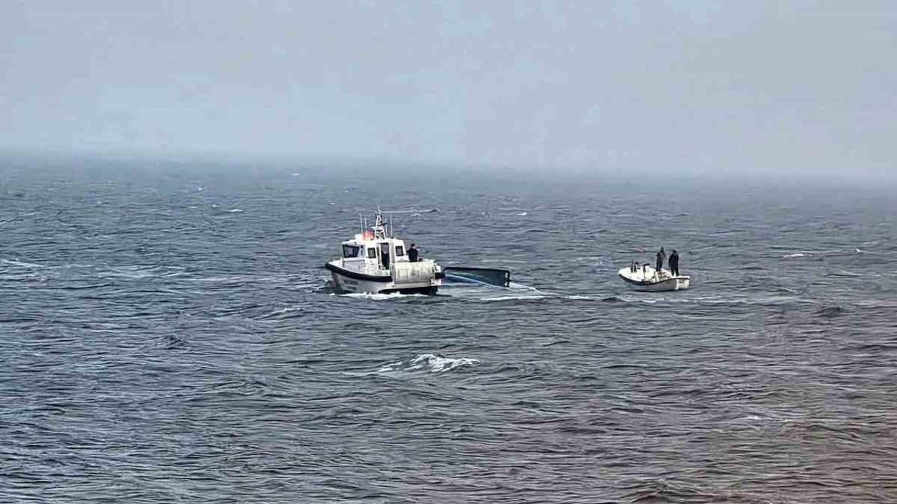 Balıkçı teknesi alabora oldu: 1 balıkçı öldü, 2 balıkçı kurtarıldı