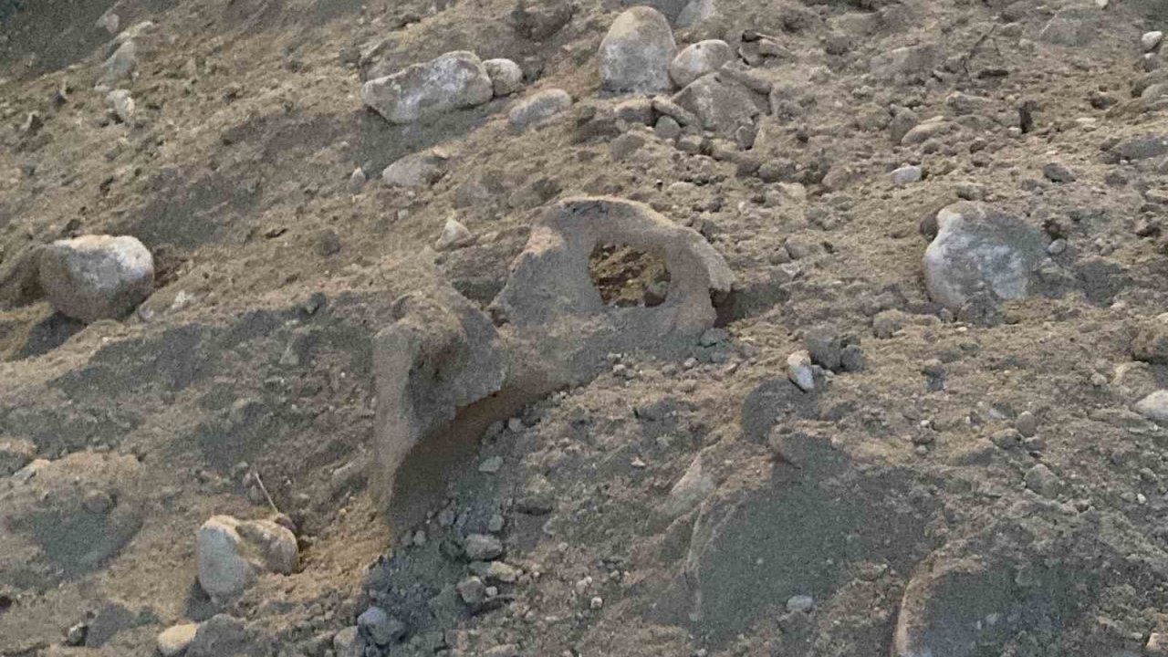 Belediyenin kazı çalışması sırasında insan kemikleri bulundu
