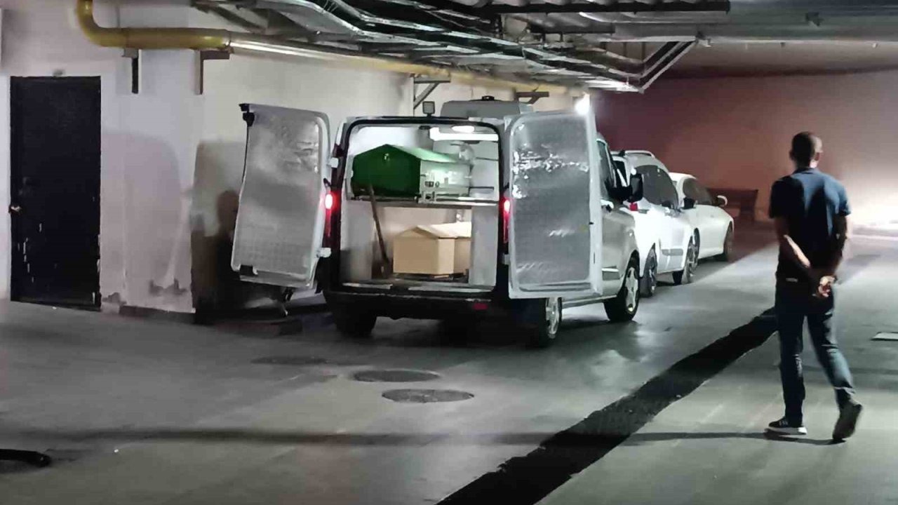 Damdan düşen adam hayatını kaybetti