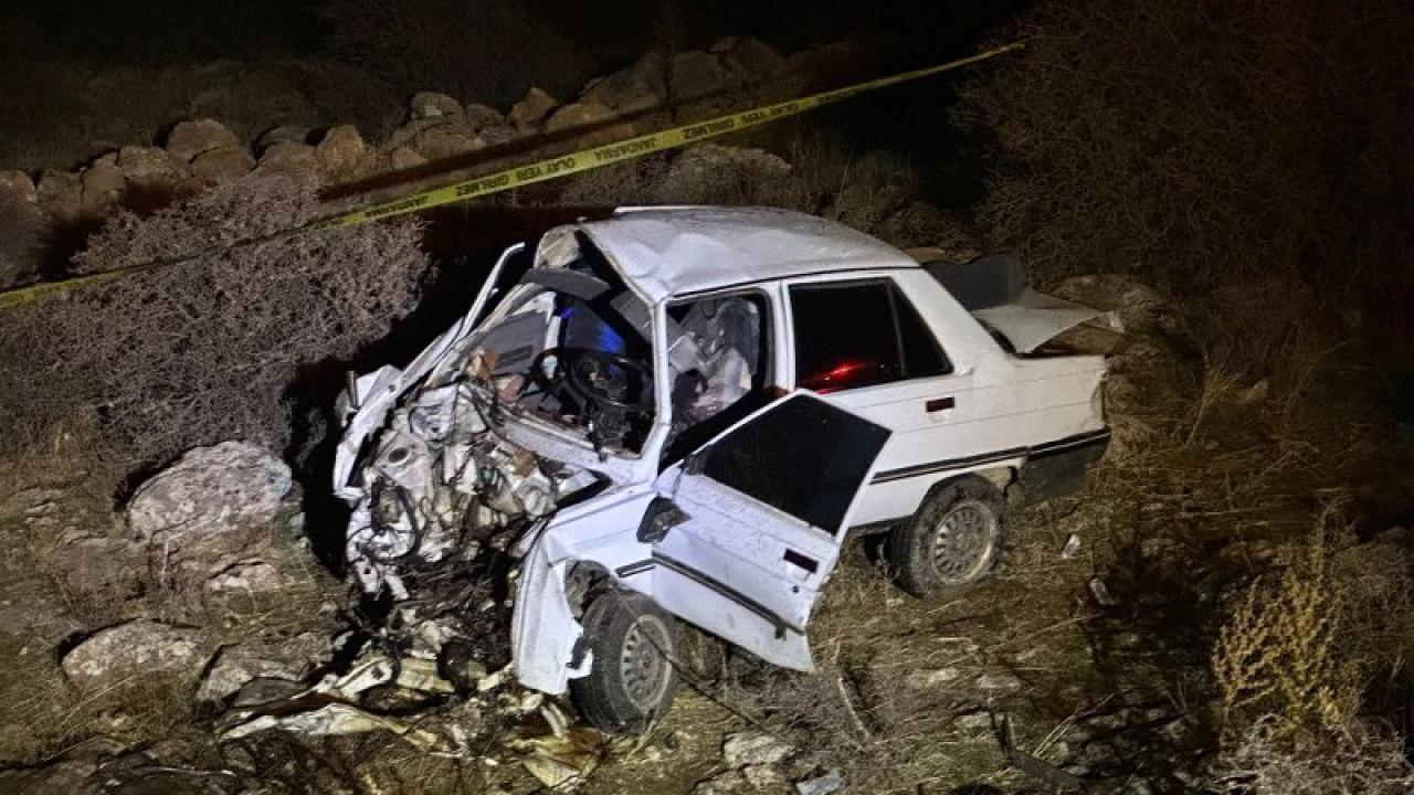 Feci kaza! Otomobil kayalıklara çarptı: 1 kişi öldü