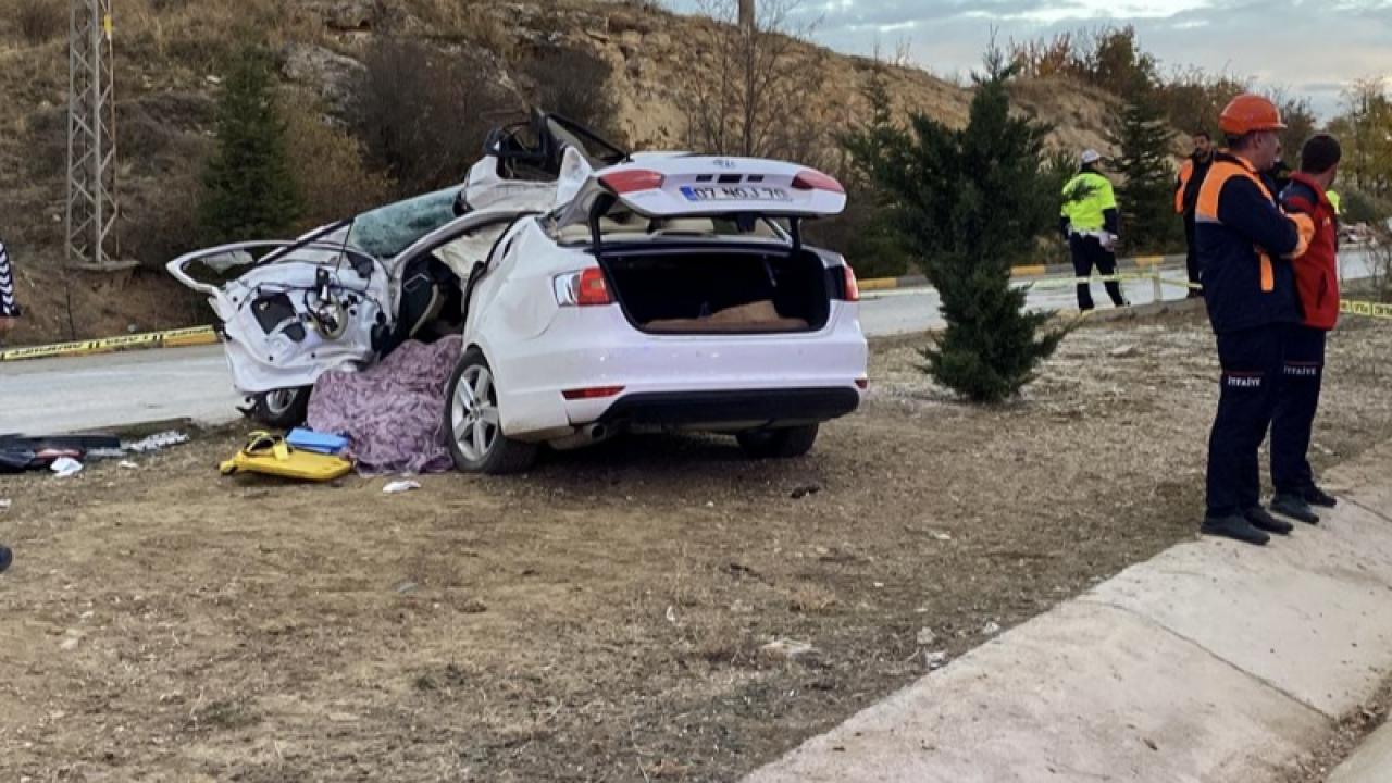 Feci kaza! Tır otomobille çarpıştı! 1 kişi hayatını kaybetti