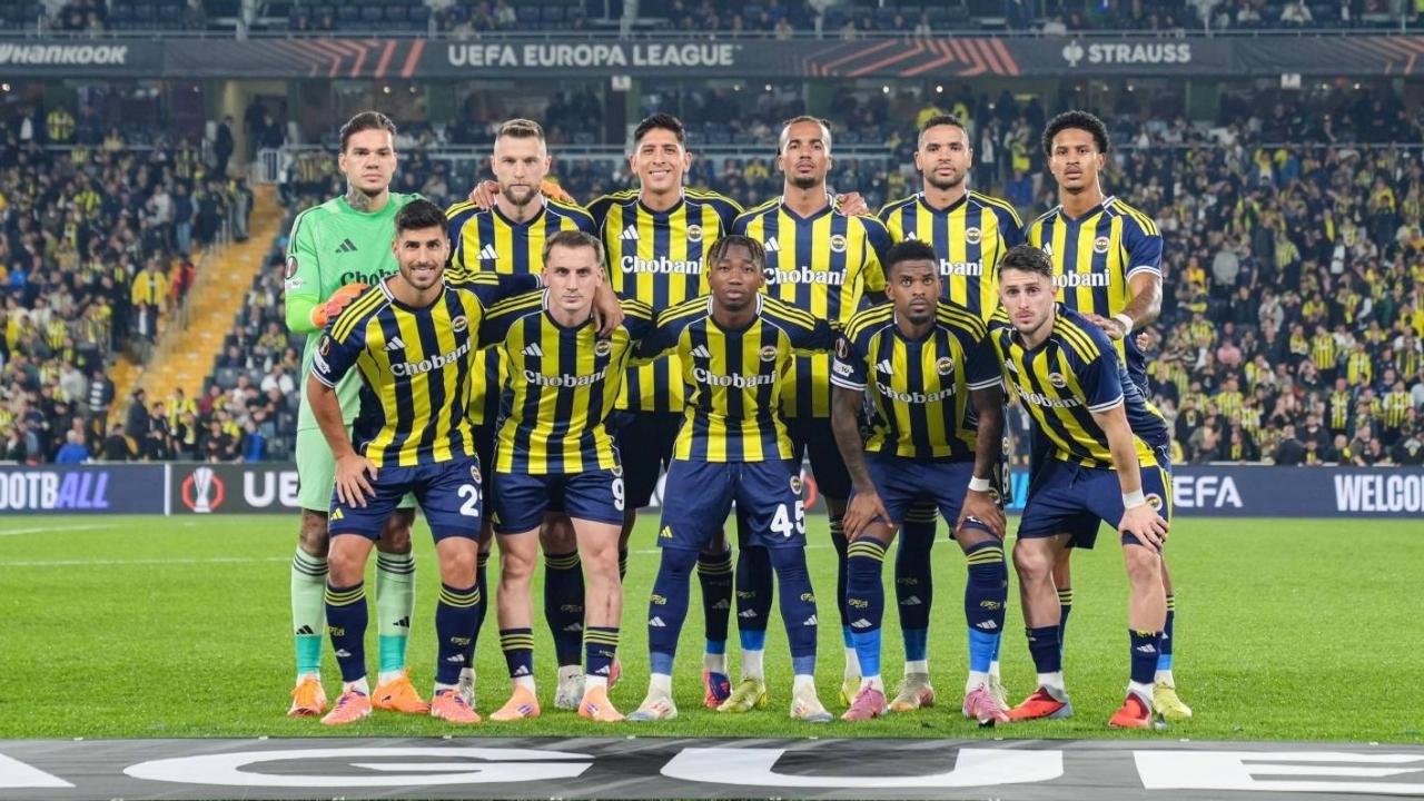 Fenerbahçe'de 8 oyuncunun bileti kesildi