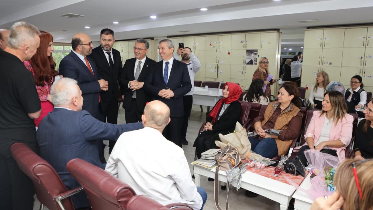 İhsan Kurnaz: ‘Öğretmenlerimizin emeği geleceğimizin teminatıdır’