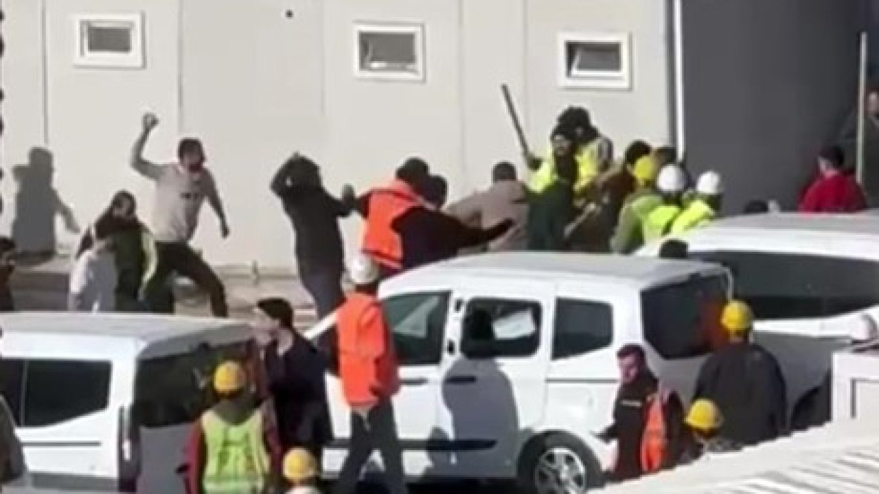İnşaat işçileri arasında taşlı sopalı kavga