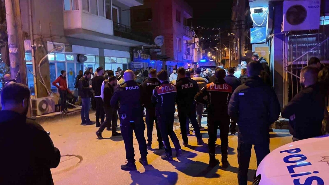 İzmir’de silahlı saldırı: 1 ölü, 3 yaralı