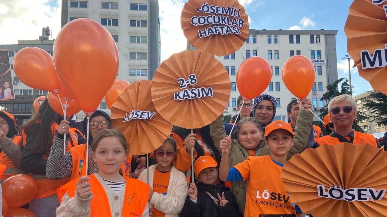 LÖSEV’den Samsun'da farkındalık yürüyüşü