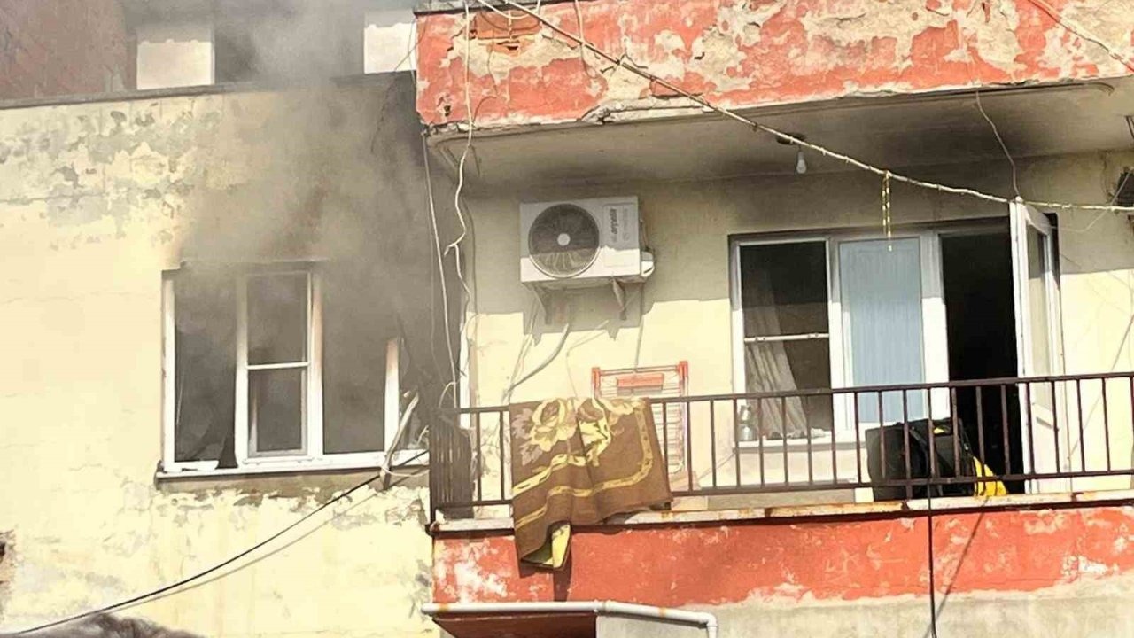 Nazilli’de ev yangını: 1 ölü, 3 yaralı