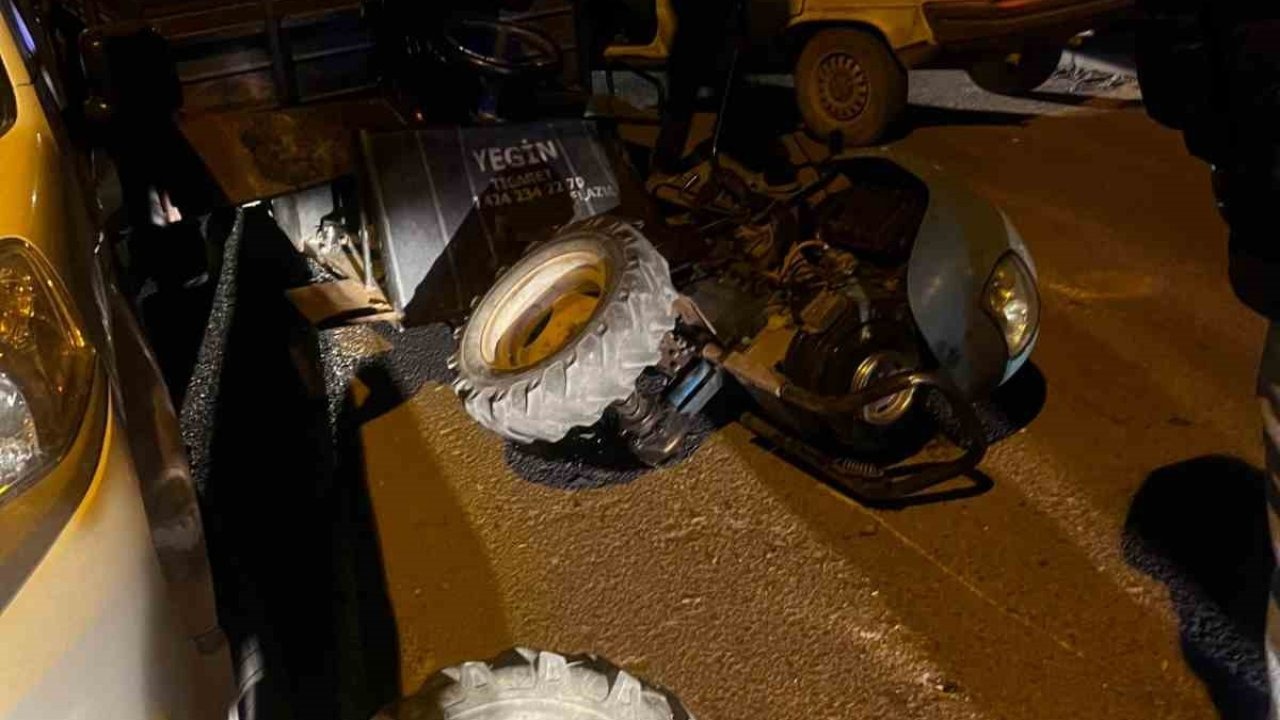 Otomobil ile patpat motoru çarpıştı: 3 yaralı