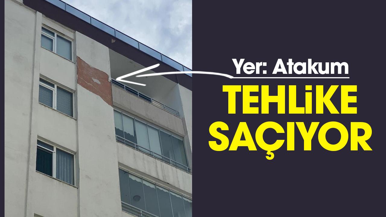 Samsun'da binadan düşen sıva parçaları tehlike saçıyor