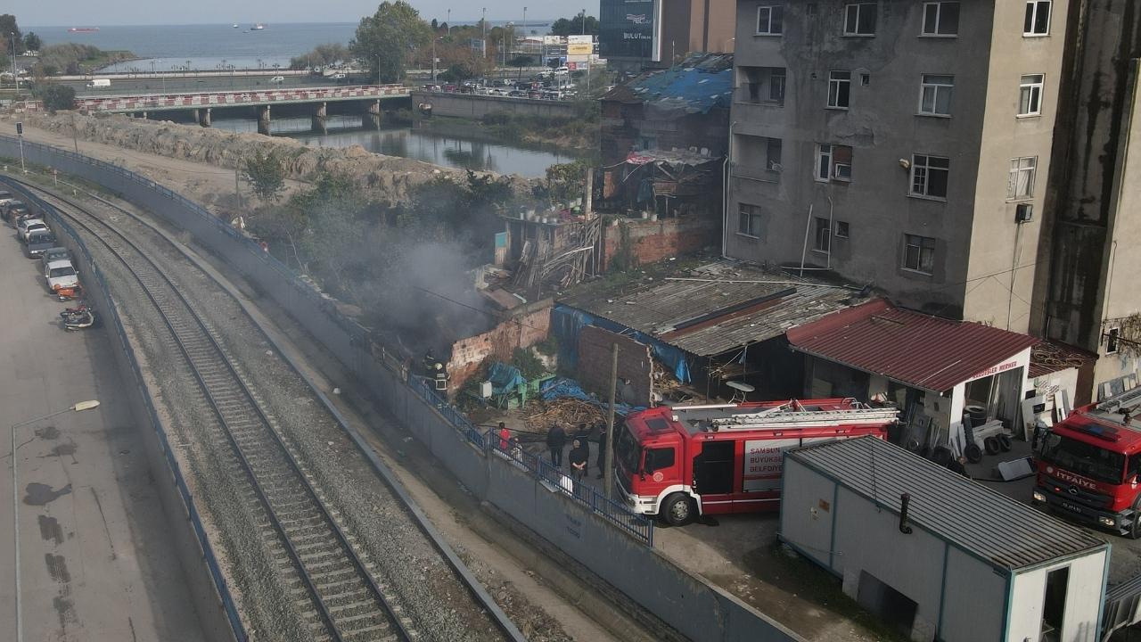 Samsun'da depo yangını