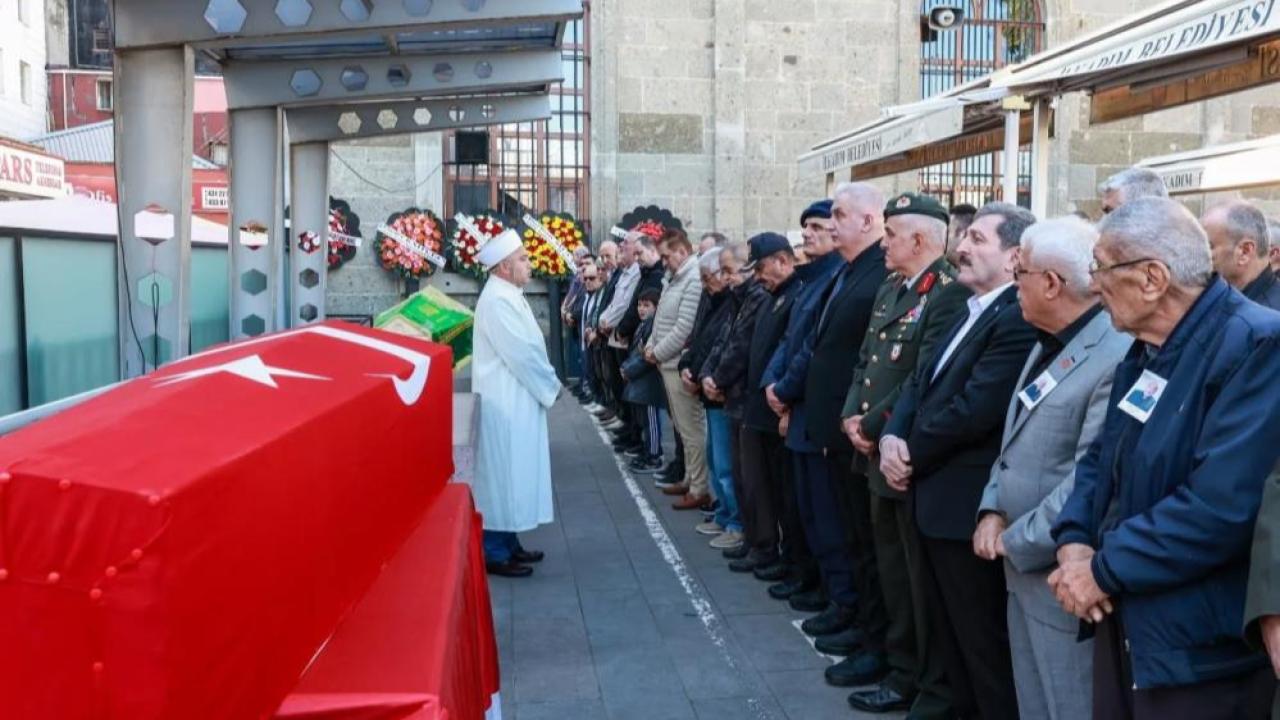 Samsun'da Kore gazisi Cemal Yayla son yolculuğuna uğurladı